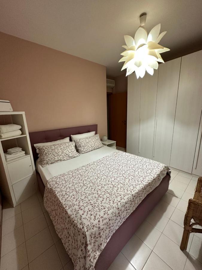 Appartement Bilocale à Lucques Extérieur photo