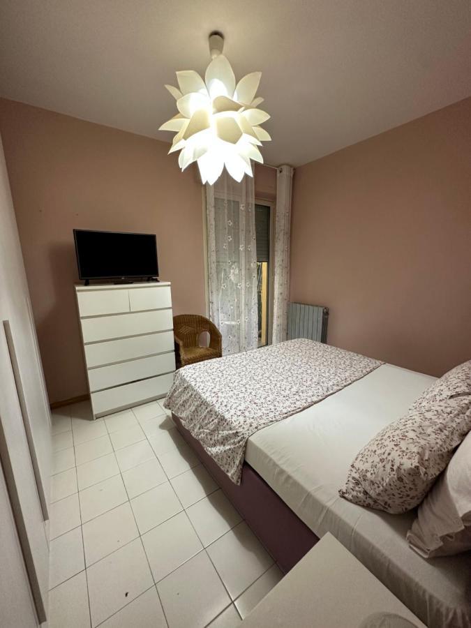 Appartement Bilocale à Lucques Extérieur photo